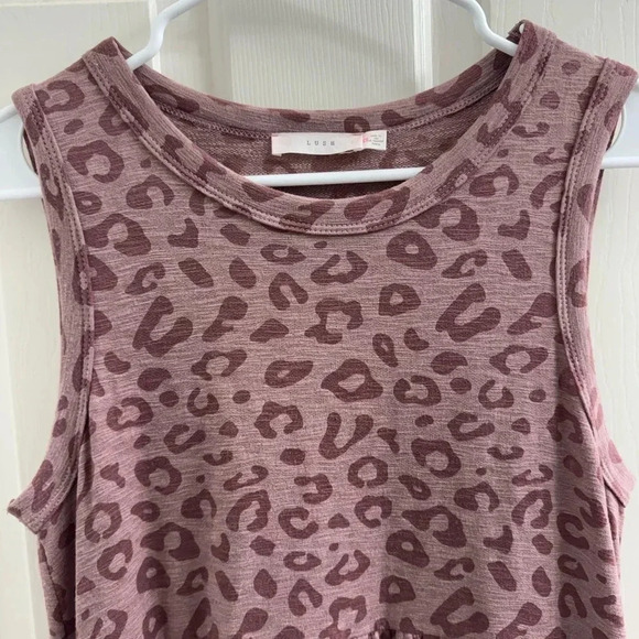 Lush boutique pink leopard midi dress with pockets - Picture 3 of 9